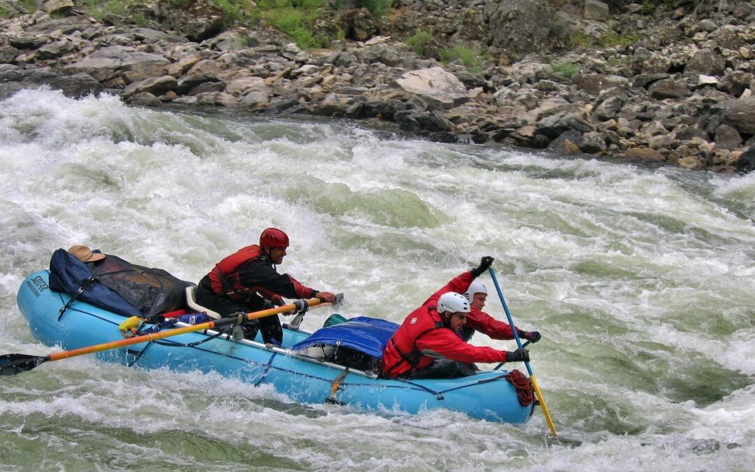 Guided Whitewater Rafting Trips In Oregon / Oregon’s Thrilling Triple…