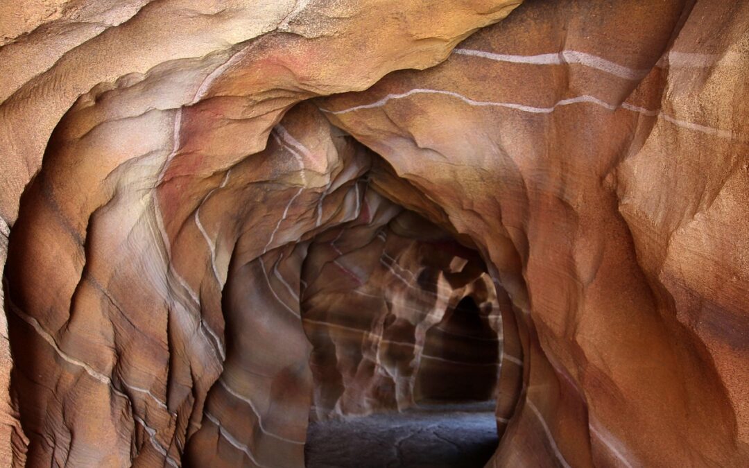 Family-friendly Cave Tours In Southern Oregon / “`html Explore Oregon:…